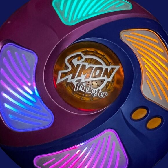 2005 Hasbro Gaming Simon Trickster Electronic Puzzle Memory Game WORKS B13 - Picture 2 of 5